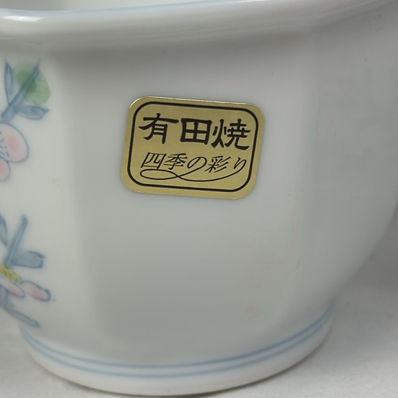 (2) Arita Ware Color of the Seasons Bowls White Blue Pink Flowers Japan pottery - Picture 2 of 10